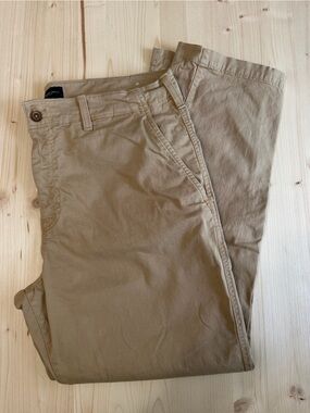 American Eagle Outfitters Original Straight Khaki Pants